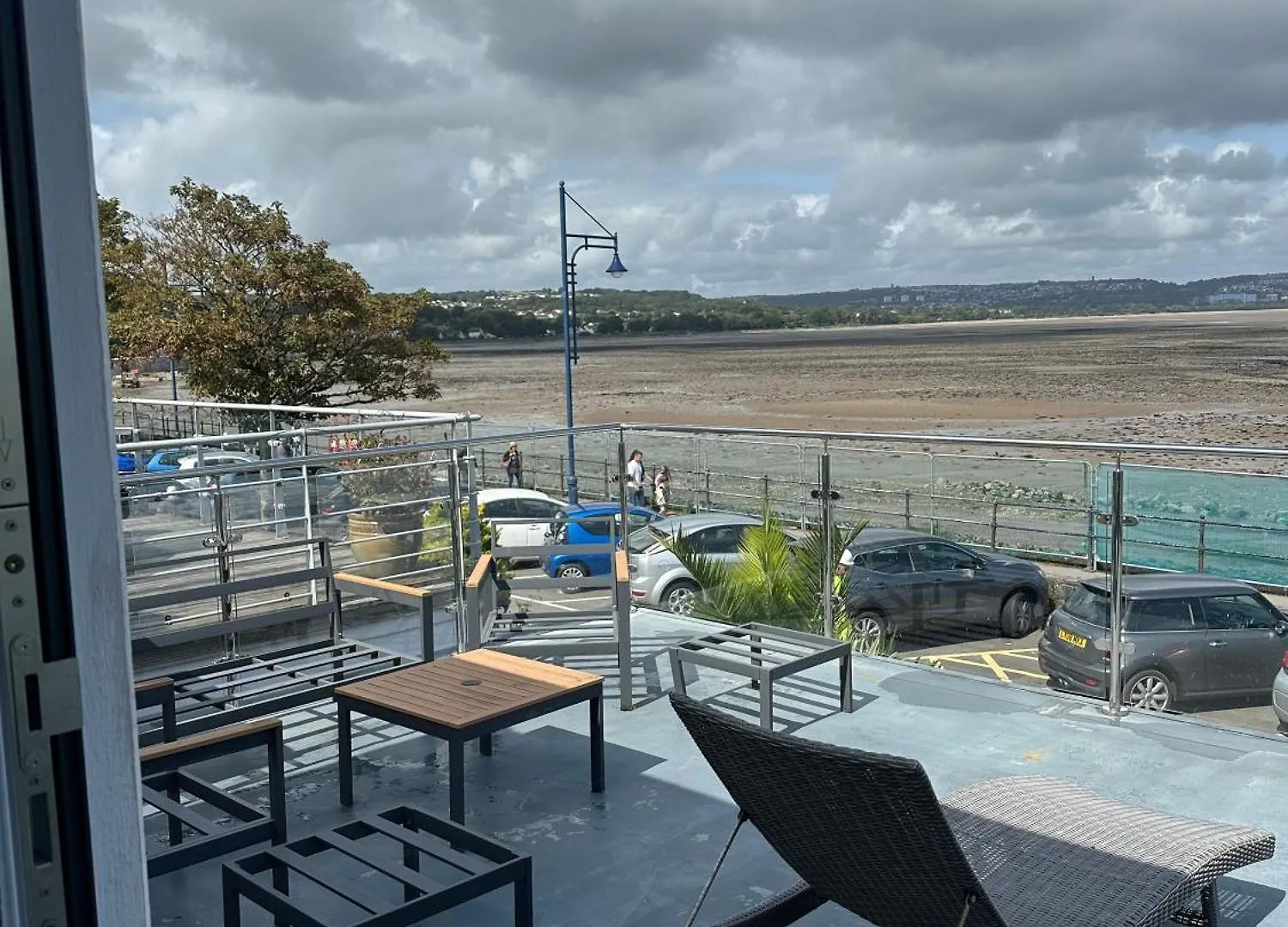 Seafront Property ذا مامبلز بيت للعطل